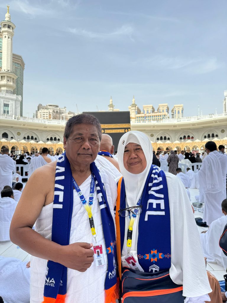 Dari Tanah Datar ke Tanah Suci, Mustafa Akmal Takjub.