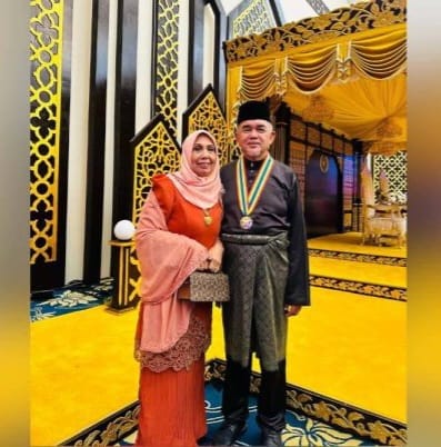 Wartawan Senior Hashim Anang, Terima Anugerah Darjah Kerajaan Negeri Melaka