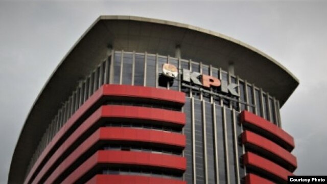 Dugaan Pemerasan dan Gratifikasi, KPK Geledah Rumah Plt Gubernur Riau