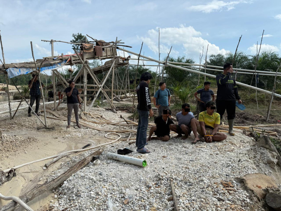Instruksi Kapolda, Polres Dharmasraya Tangkap 3 Pekerja Tambang Emas Ilegal.