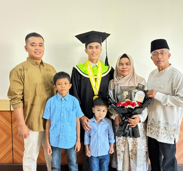 Syahrul Firnanda Sarjana Perhotelan UNP Padang, Menembus Dunia Kerja Saat Masih Mahasiswa